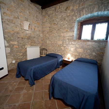 Agriturismo Sant'Agata Пьяна-дельи-Альбанези Номер фото