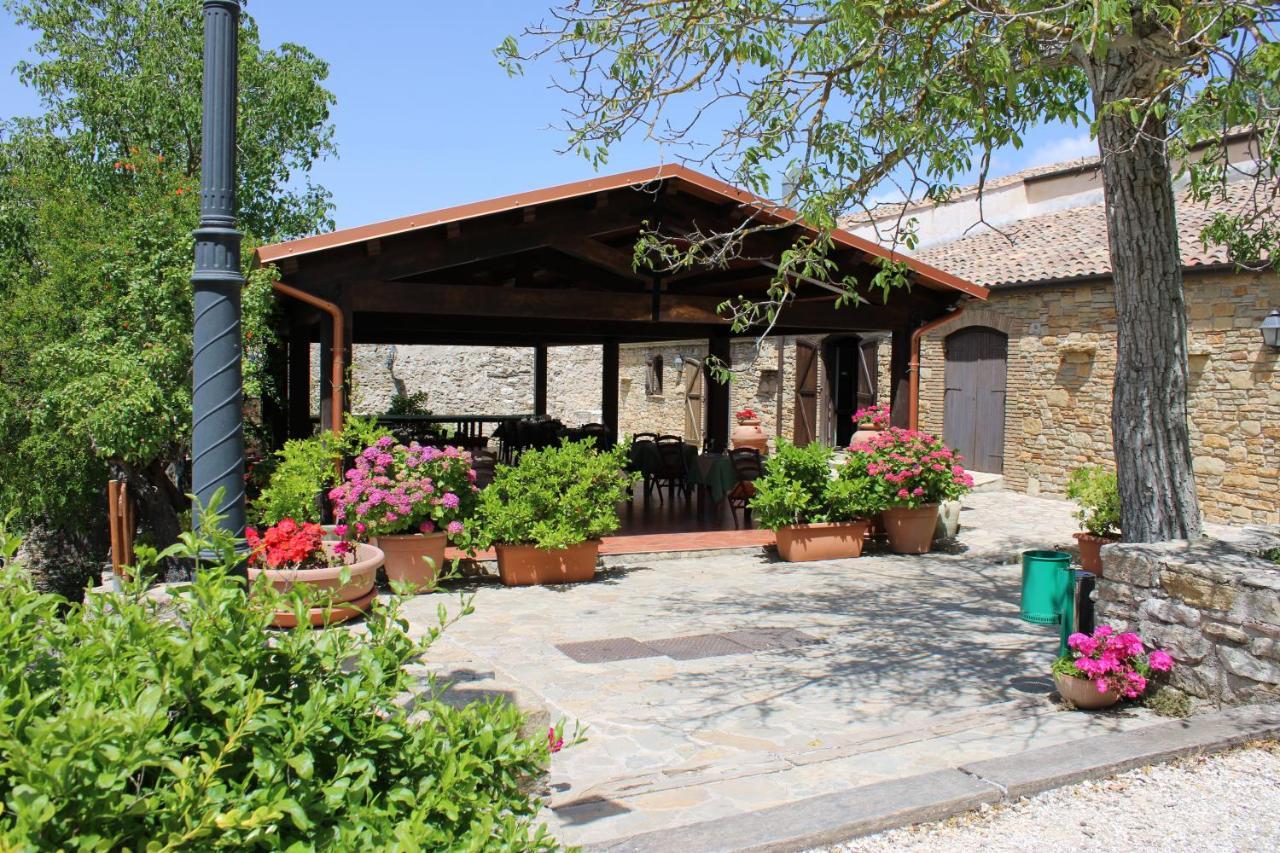 Agriturismo Sant'Agata Пьяна-дельи-Альбанези Экстерьер фото