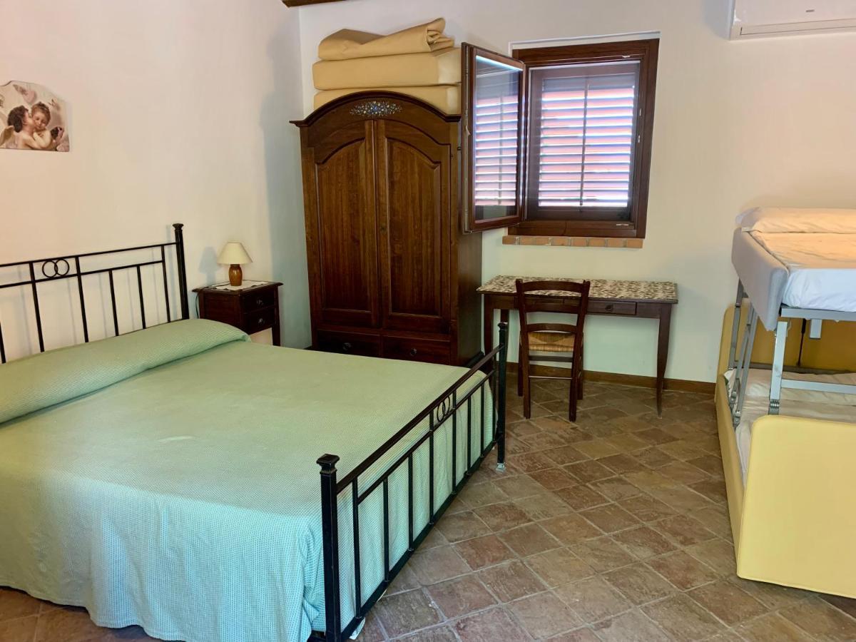Agriturismo Sant'Agata Пьяна-дельи-Альбанези Экстерьер фото
