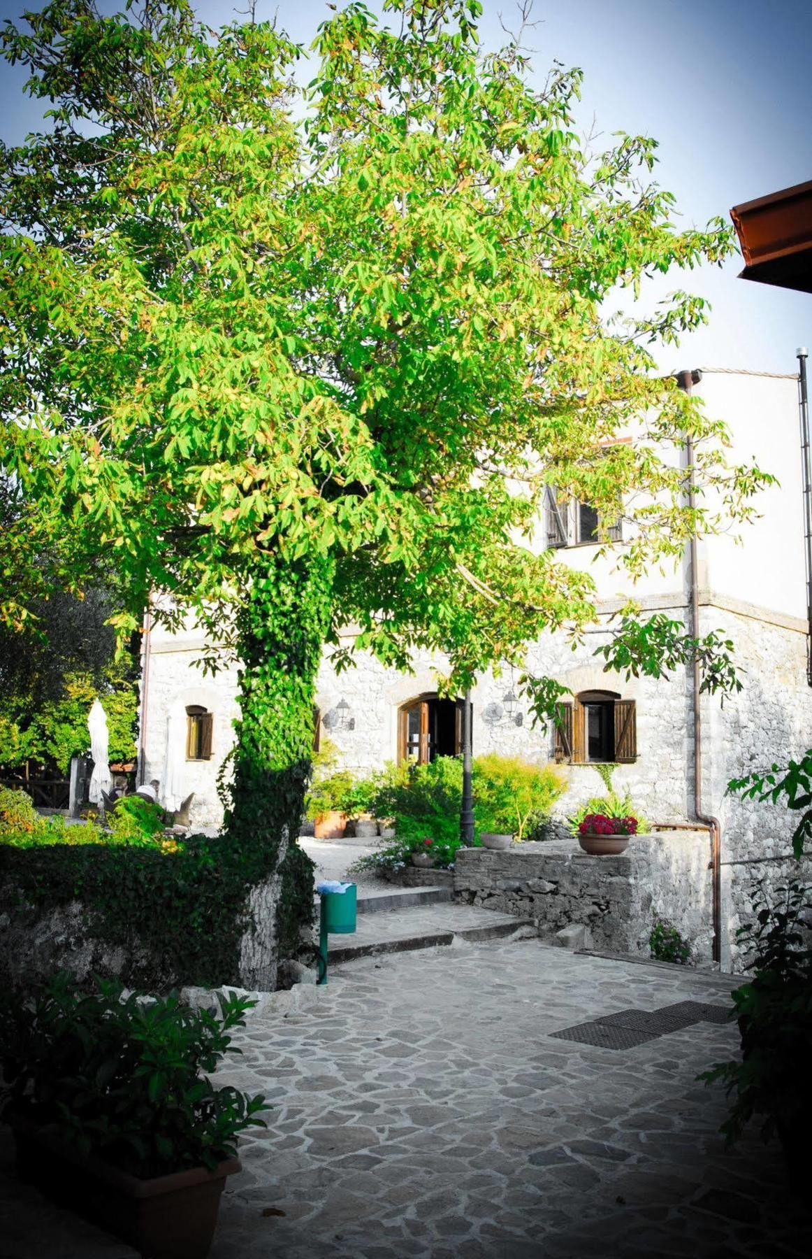 Agriturismo Sant'Agata Пьяна-дельи-Альбанези Экстерьер фото