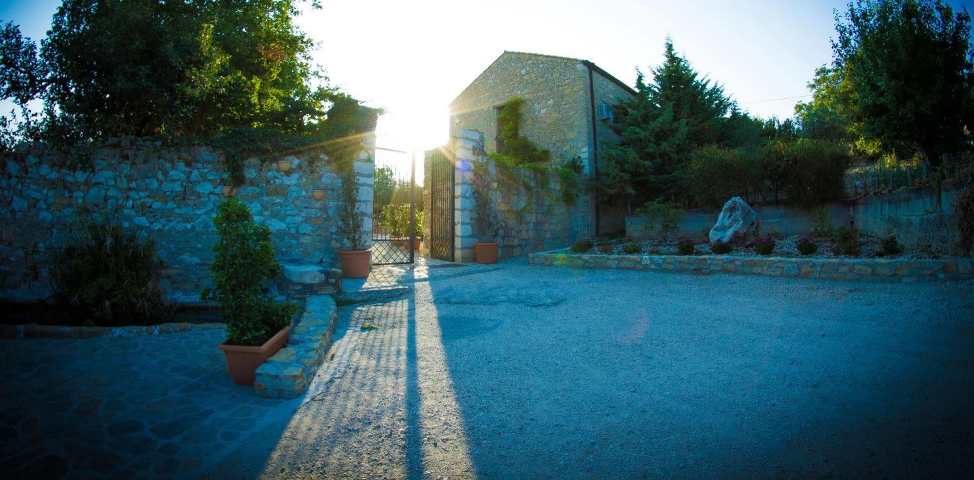 Agriturismo Sant'Agata Пьяна-дельи-Альбанези Экстерьер фото