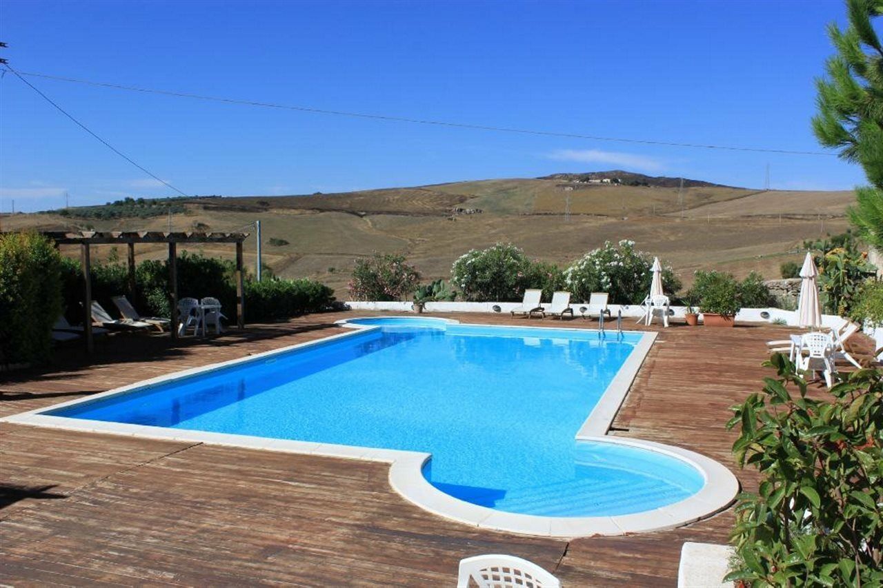 Agriturismo Sant'Agata Пьяна-дельи-Альбанези Экстерьер фото
